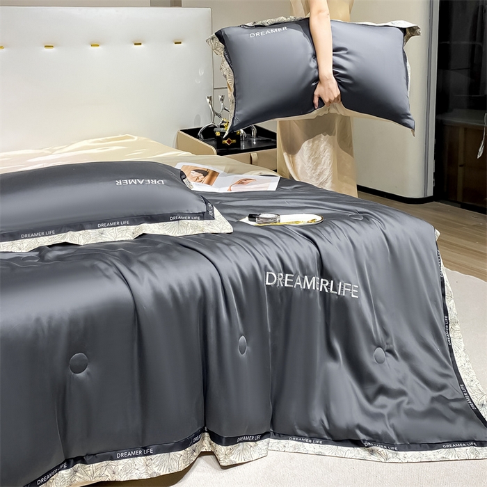 91家纺网 家纺一手货源 找家纺 眷恋家纺 2026新款水洗真丝冰丝宽边刺绣夏被三件套四件套-克里斯汀系列 克里斯汀-高级灰+奶茶