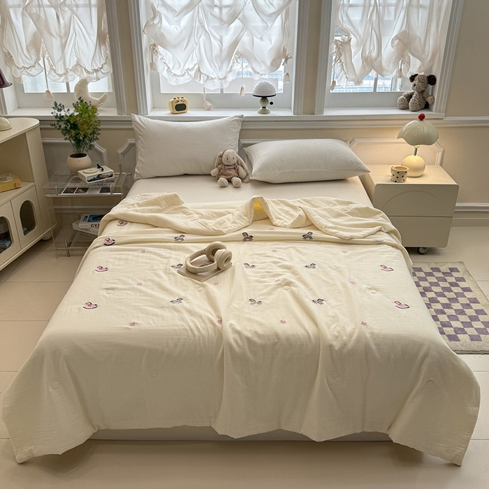 91家纺网 家纺一手货源 找家纺 （总）一加一 2026新款双层纱刺绣大豆夏被夏凉被空调被-夏日盟友