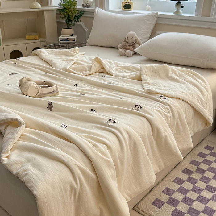 91家纺网 家纺一手货源 找家纺 一加一 2026新款双层纱刺绣大豆夏被夏凉被空调被-夏日盟友 夏日盟友-睡睡狗