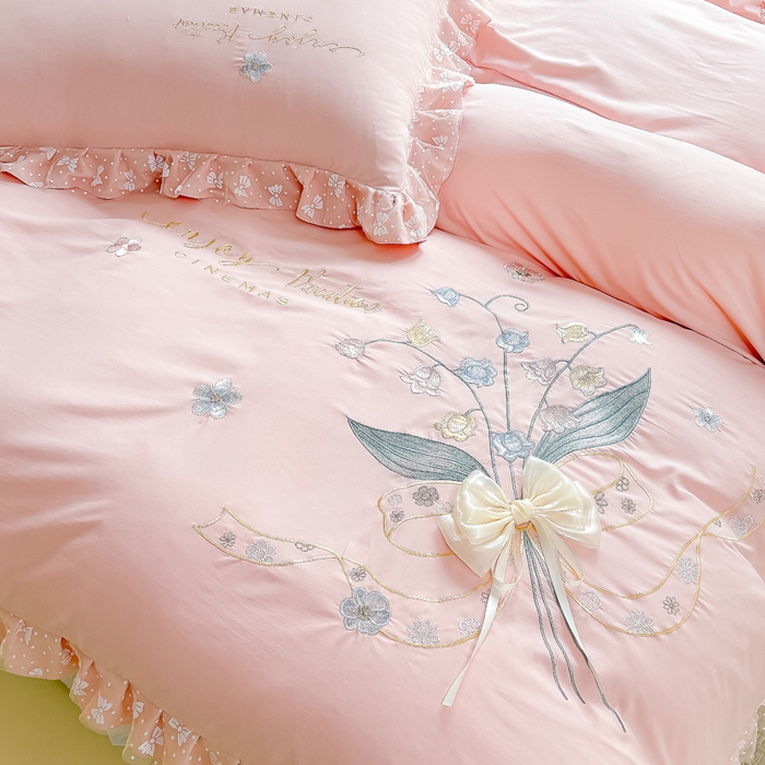 91家纺网 家纺一手货源 找家纺 莉迪娅 2026新款A类糯小棉刺绣花边四件套-铃兰系列 铃兰-粉