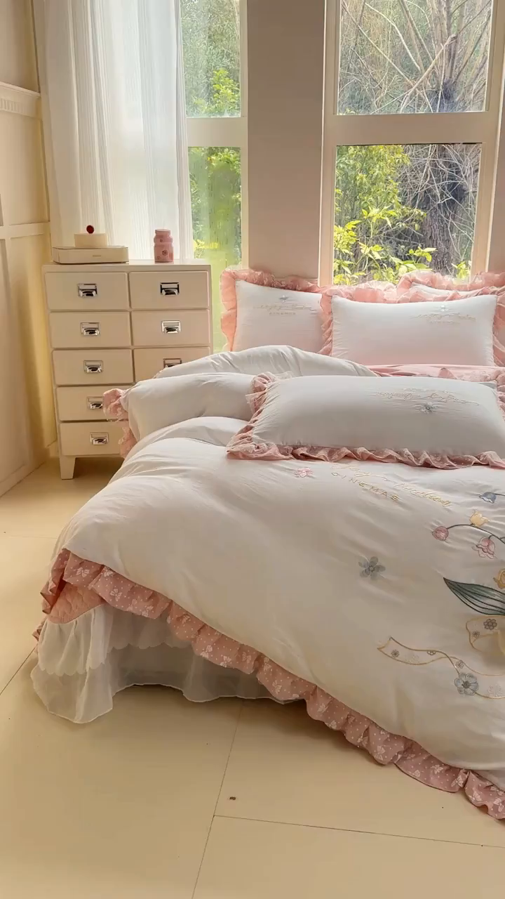 91家纺网 家纺一手货源 找家纺 （总）莉迪娅 2026新款A类糯小棉刺绣花边四件套-铃兰系列