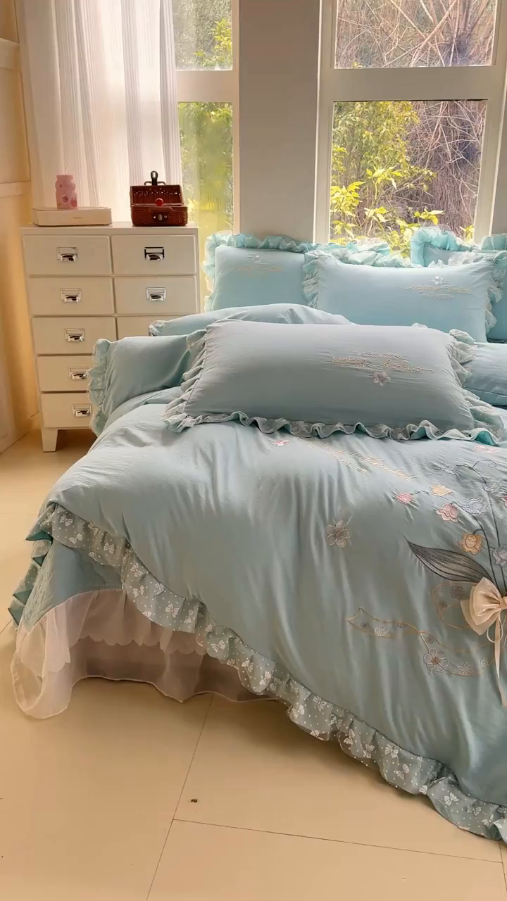 91家纺网 家纺一手货源 找家纺 莉迪娅 2026新款A类糯小棉刺绣花边四件套-铃兰系列 铃兰-蓝