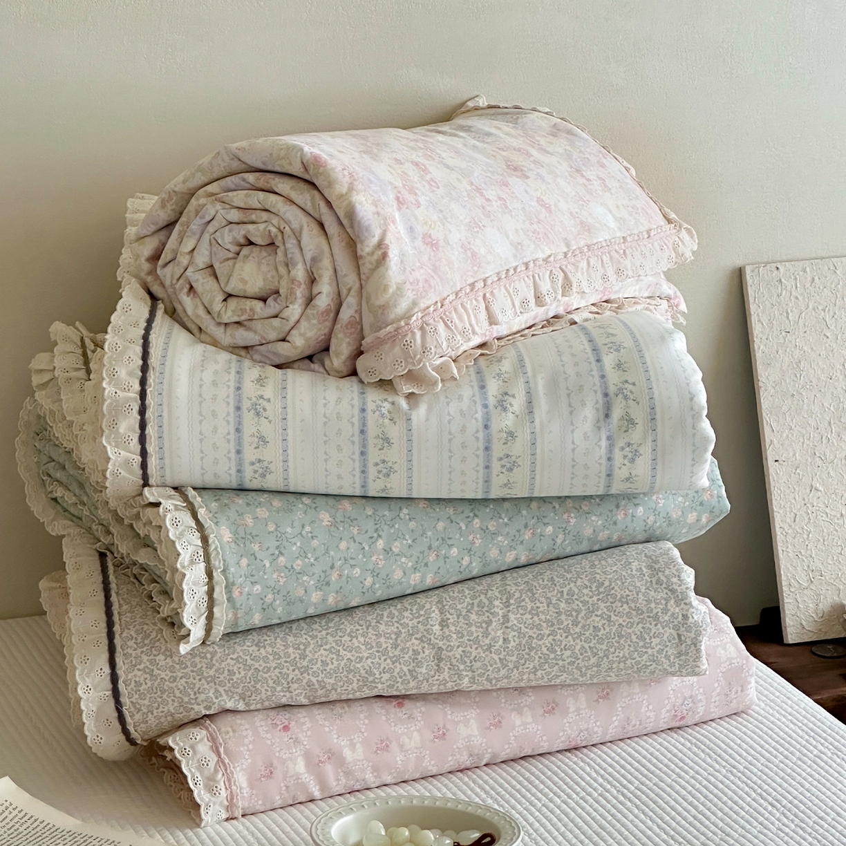 91家纺网 家纺一手货源 找家纺 （总）一加一 2026新款全棉活性印花立体花边大豆夏被夏凉被空调被四件套