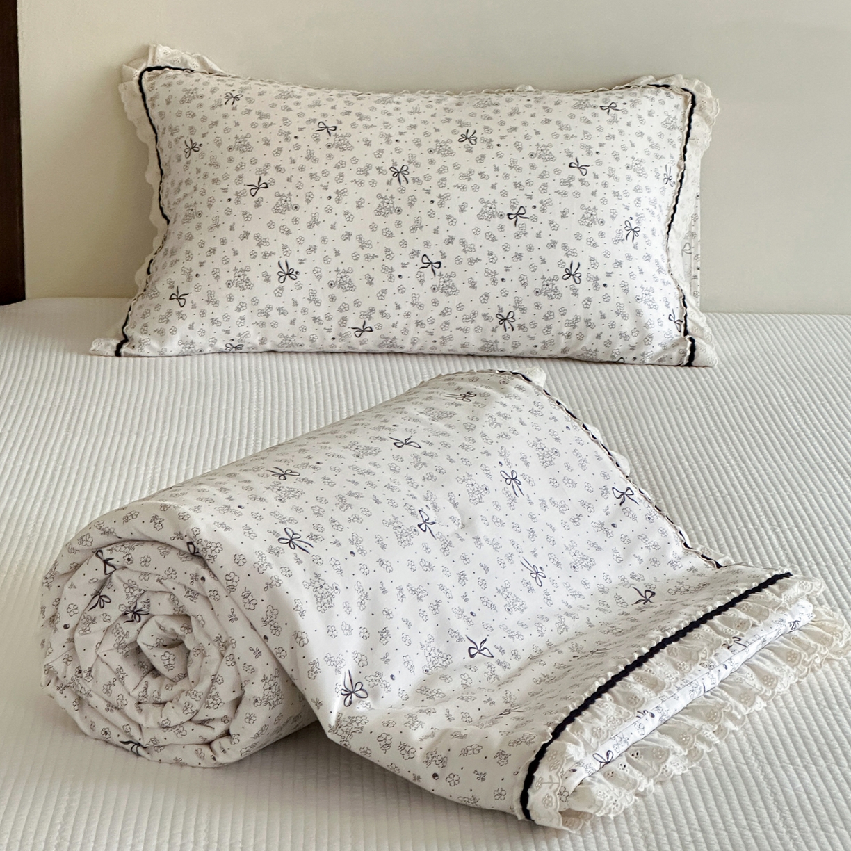 91家纺网 家纺一手货源 找家纺 （总）一加一 2026新款全棉活性印花立体花边大豆夏被夏凉被空调被四件套