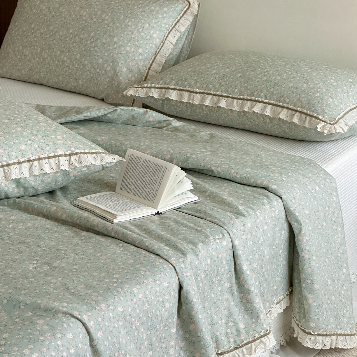 91家纺网 家纺一手货源 找家纺 一加一 2026新款全棉活性印花立体花边大豆夏被夏凉被空调被四件套 绿芜汀