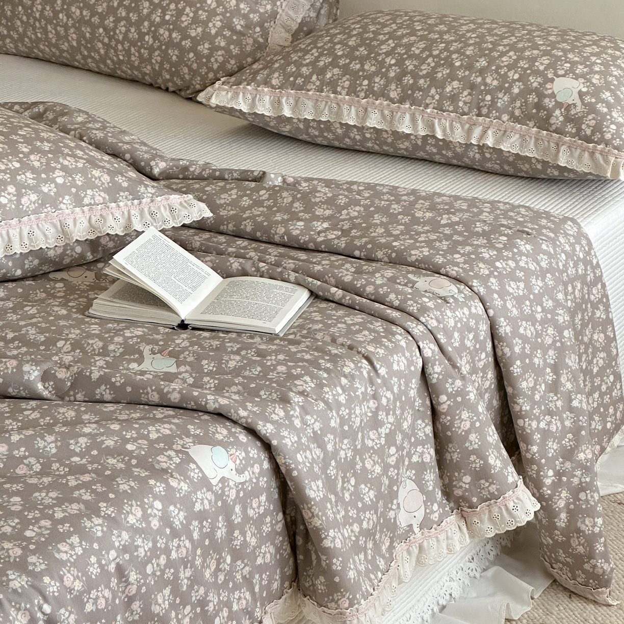 91家纺网 家纺一手货源 找家纺 一加一 2026新款全棉活性印花立体花边大豆夏被夏凉被空调被四件套 泡泡小象