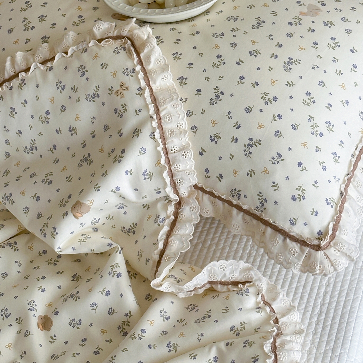 91家纺网 家纺一手货源 找家纺 一加一 2026新款全棉活性印花立体花边大豆夏被夏凉被空调被四件套 微花耳耳