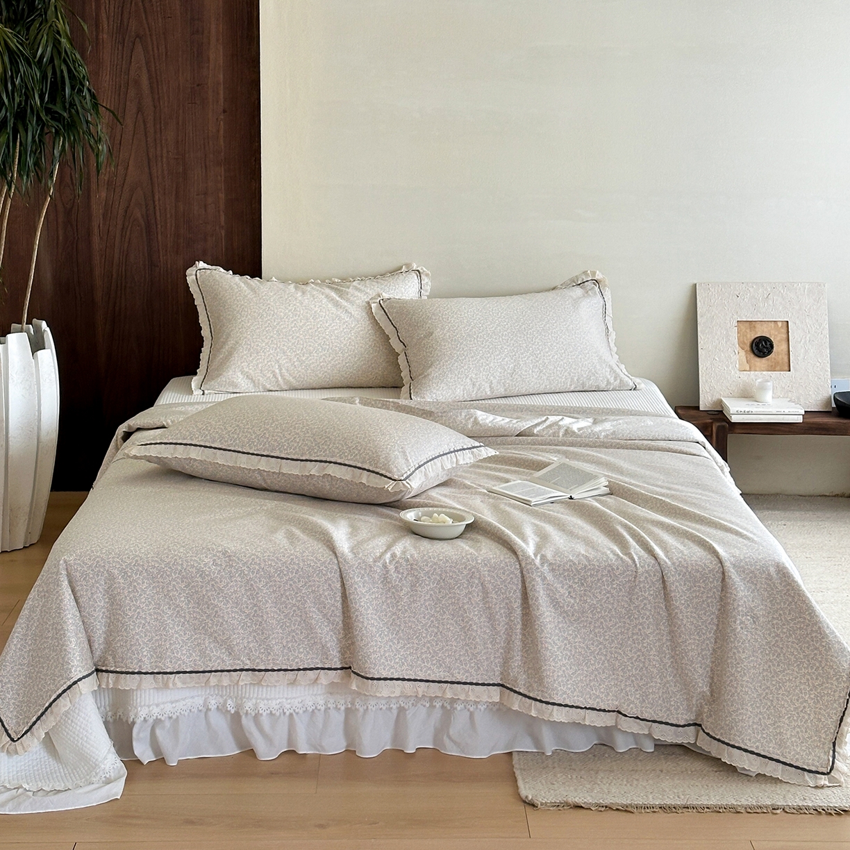 91家纺网 家纺一手货源 找家纺 一加一 2026新款全棉活性印花立体花边大豆夏被夏凉被空调被四件套 浅星纱