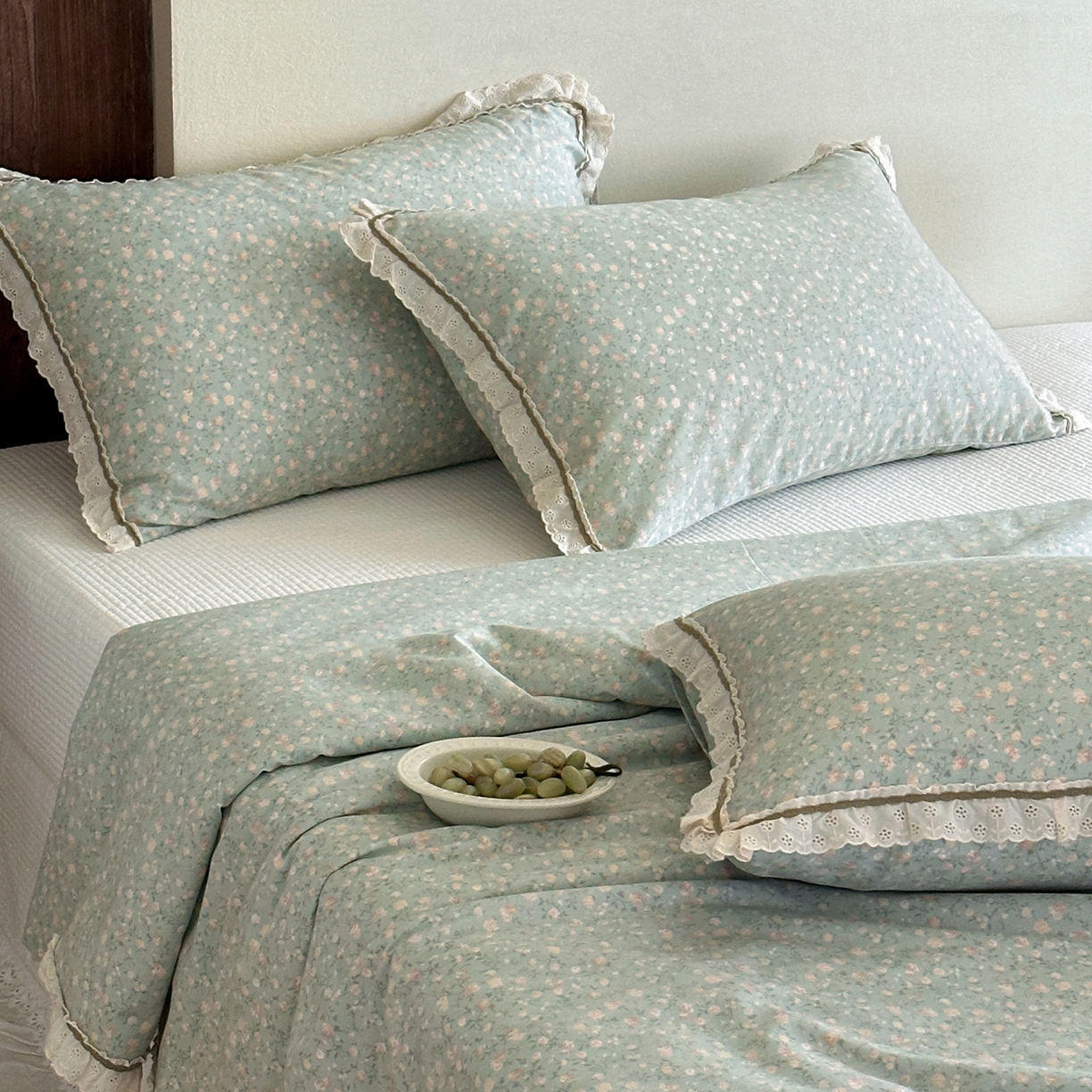 91家纺网 家纺一手货源 找家纺 一加一 2026新款全棉活性印花立体花边大豆夏被夏凉被空调被四件套 绿芜汀