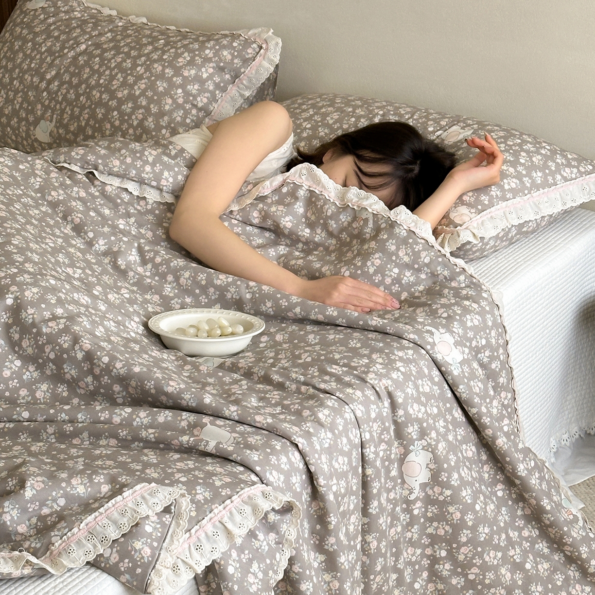 91家纺网 家纺一手货源 找家纺 一加一 2026新款全棉活性印花立体花边大豆夏被夏凉被空调被四件套 泡泡小象