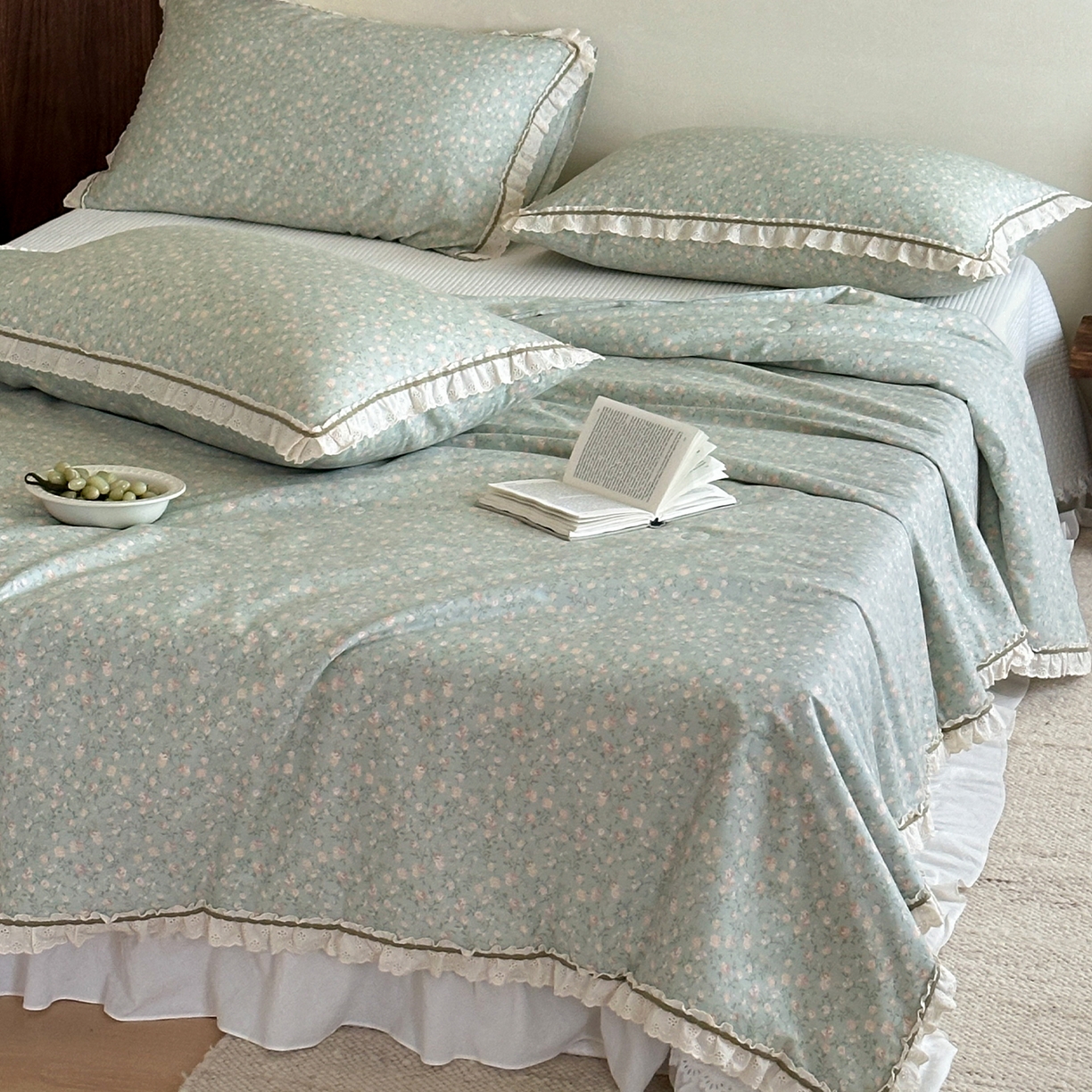 91家纺网 家纺一手货源 找家纺 一加一 2026新款全棉活性印花立体花边大豆夏被夏凉被空调被四件套 绿芜汀