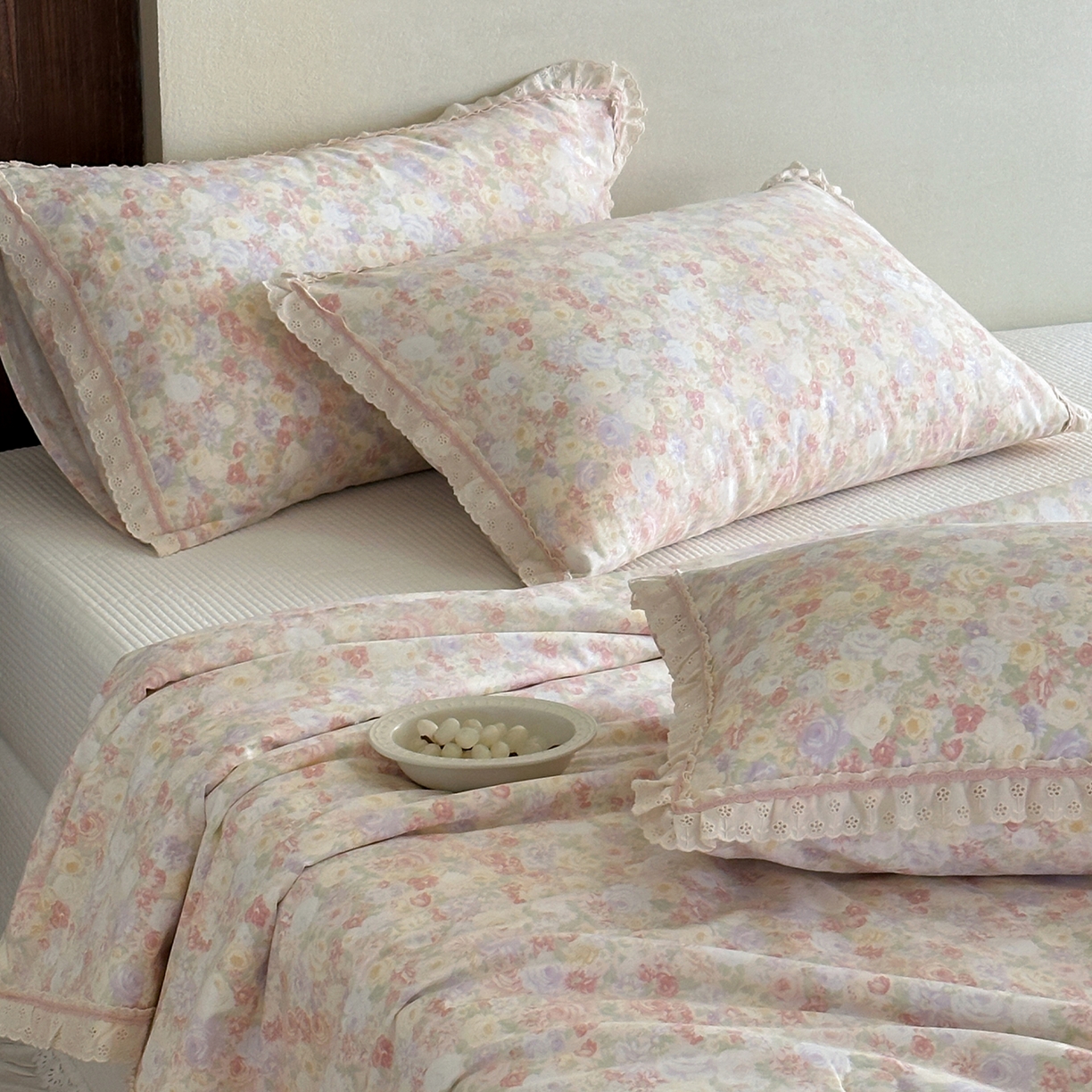 91家纺网 家纺一手货源 找家纺 一加一 2026新款全棉活性印花立体花边大豆夏被夏凉被空调被四件套 蔷薇凝