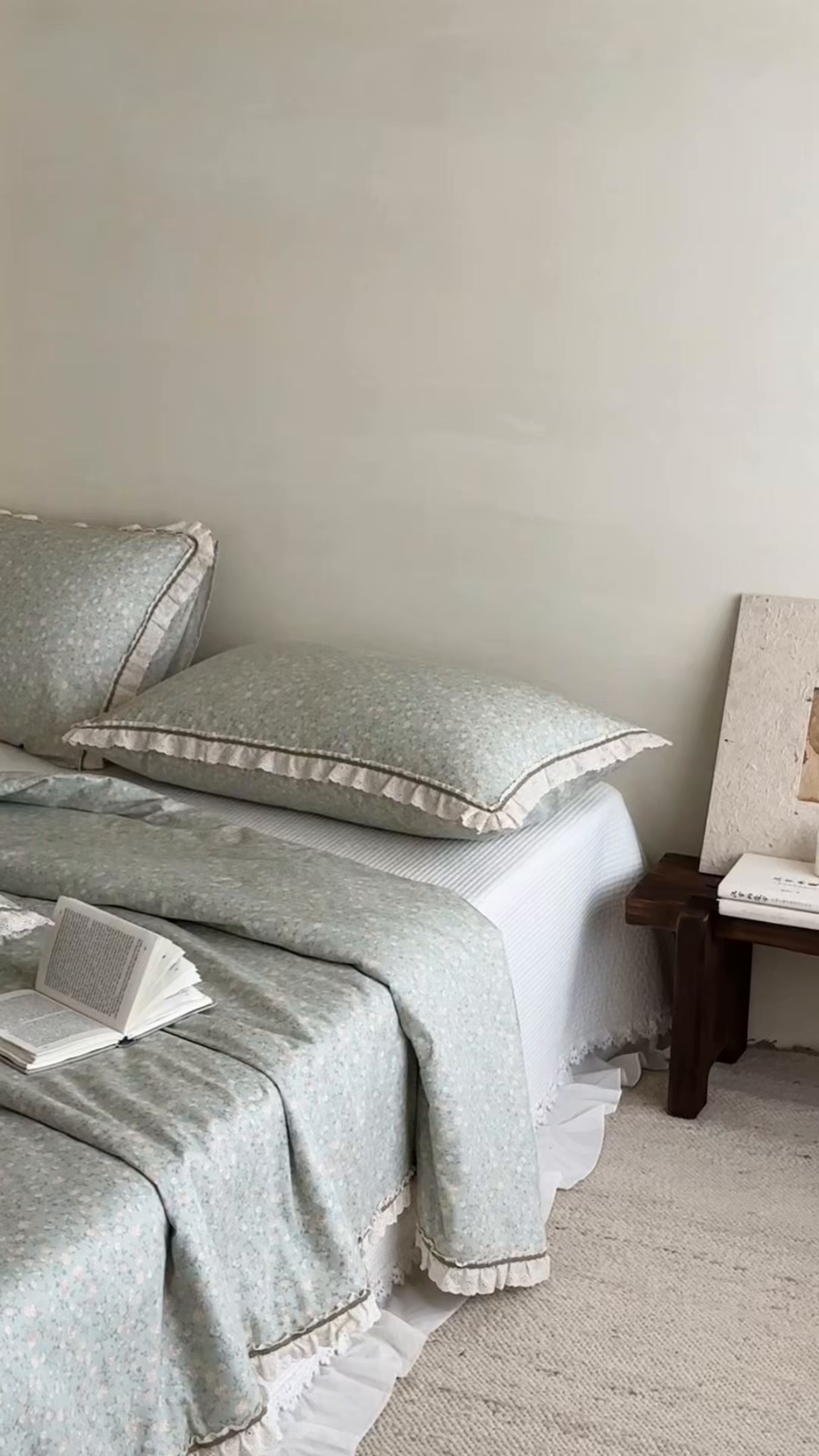 91家纺网 家纺一手货源 找家纺 一加一 2026新款全棉活性印花立体花边大豆夏被夏凉被空调被四件套 绿芜汀