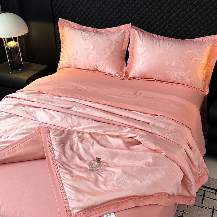 91家纺网 家纺一手货源 找家纺 莉迪娅 2026新款全棉纯棉贡缎提花夏被夏凉被空调被四件套 曼陀罗红玉