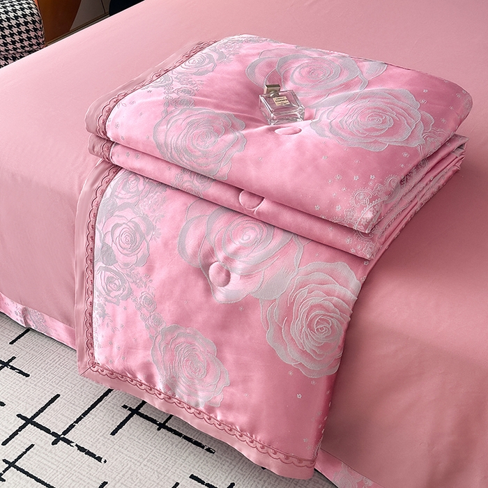 91家纺网 家纺一手货源 找家纺 莉迪娅 2026新款全棉纯棉贡缎提花夏被夏凉被空调被四件套 花逸芳心豆沙