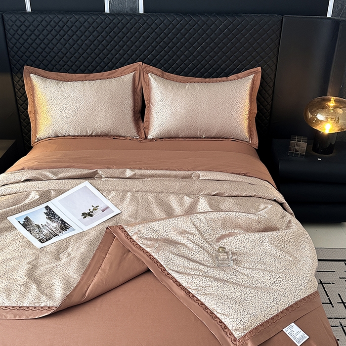 91家纺网 家纺一手货源 找家纺 莉迪娅 2026新款全棉纯棉贡缎提花夏被夏凉被空调被四件套 欧范金驼