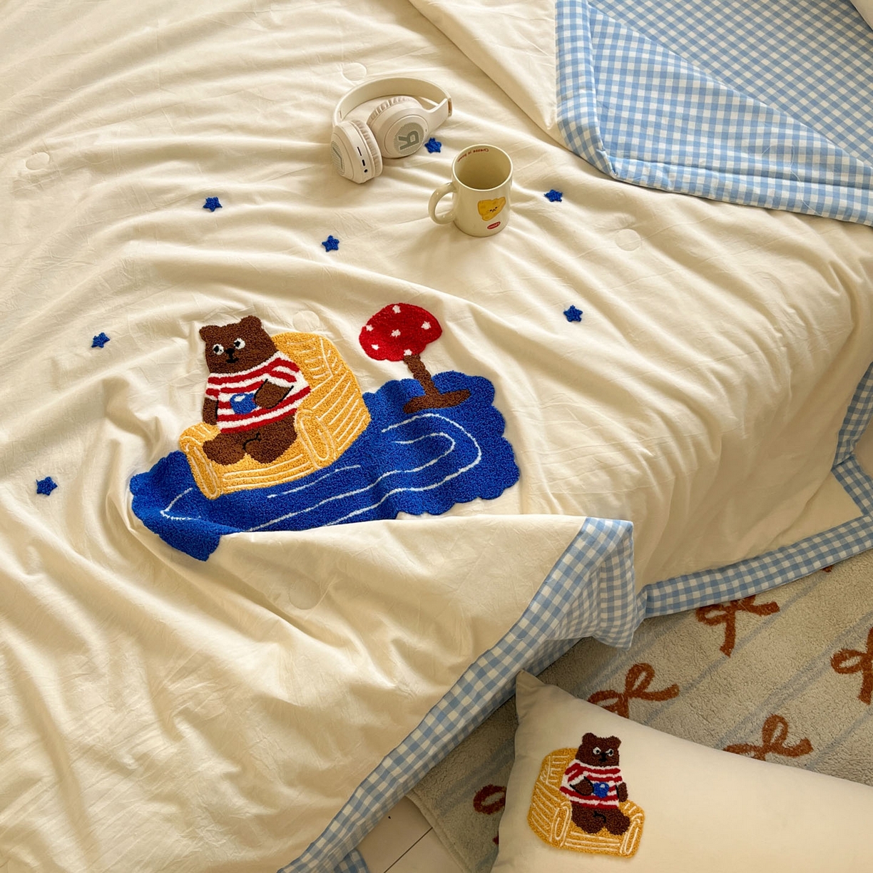 91家纺网 家纺一手货源 找家纺 一加一 2026新款全棉色织水洗棉毛巾绣大豆夏被夏凉被空调被四件套-闲趣小熊 闲趣小熊-格小蓝