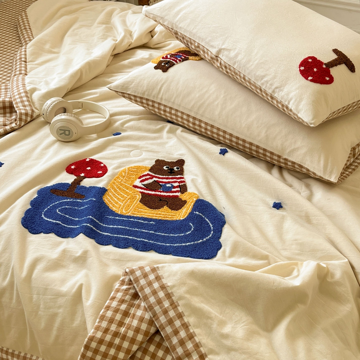 91家纺网 家纺一手货源 找家纺 一加一 2026新款全棉色织水洗棉毛巾绣大豆夏被夏凉被空调被四件套-闲趣小熊 闲趣小熊-格小米