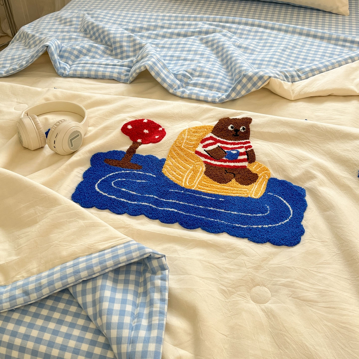 91家纺网 家纺一手货源 找家纺 一加一 2026新款全棉色织水洗棉毛巾绣大豆夏被夏凉被空调被四件套-闲趣小熊 闲趣小熊-格小蓝