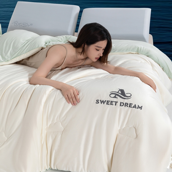 91家纺网 家纺一手货源 找家纺 莉迪娅 2026新款深睡控温云朵被被子被芯 米白拼浅绿