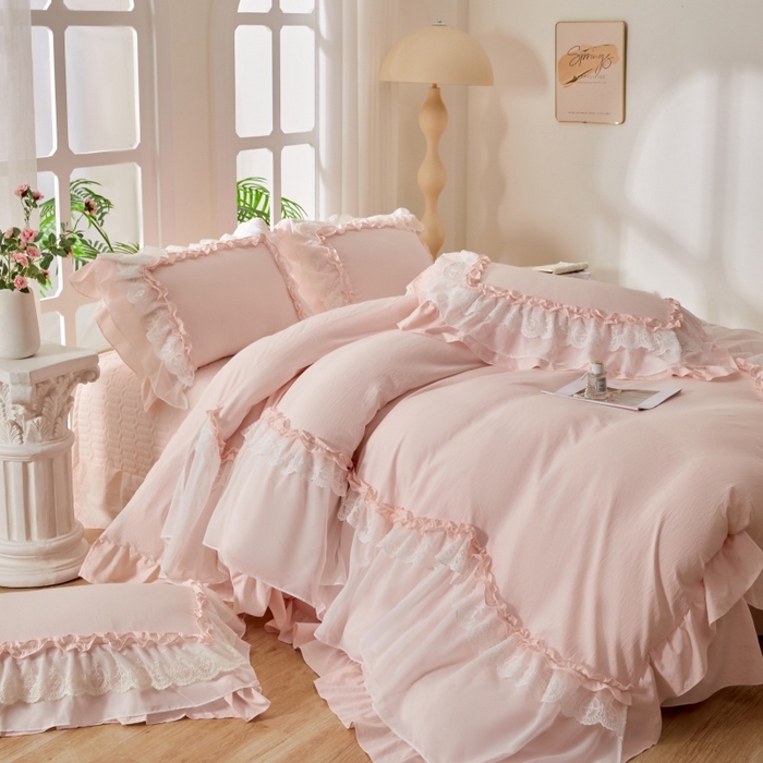 91家纺网 家纺一手货源 找家纺 七里香 2026春夏新款加厚锦棉雪纺蕾丝法式仿棉床盖韩版公主风四件套 知羽-粉玉