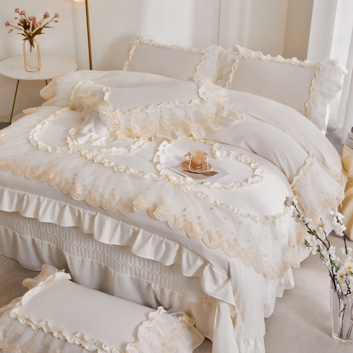 91家纺网 家纺一手货源 找家纺 七里香 2026春夏新款加厚锦棉雪纺蕾丝法式仿棉床盖韩版公主风四件套 心有所属-米白