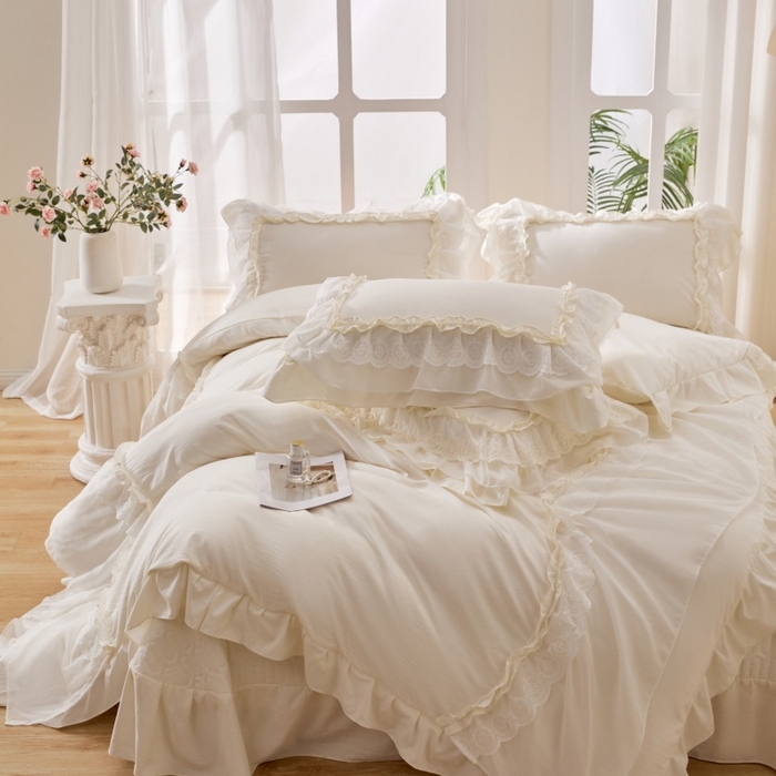 91家纺网 家纺一手货源 找家纺 七里香 2026春夏新款加厚锦棉雪纺蕾丝法式仿棉床盖韩版公主风四件套 知羽-米白