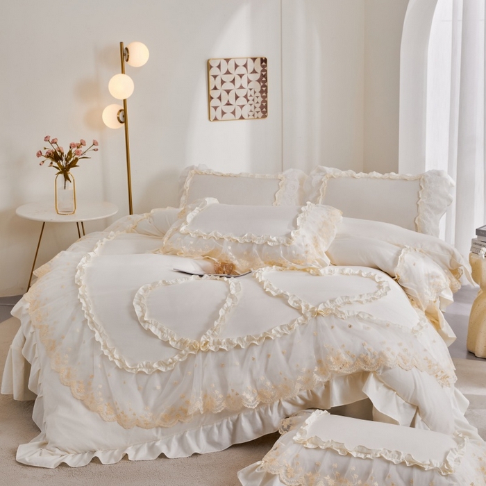 91家纺网 家纺一手货源 找家纺 七里香 2026春夏新款加厚锦棉雪纺蕾丝法式仿棉床盖韩版公主风四件套 心有所属-米白