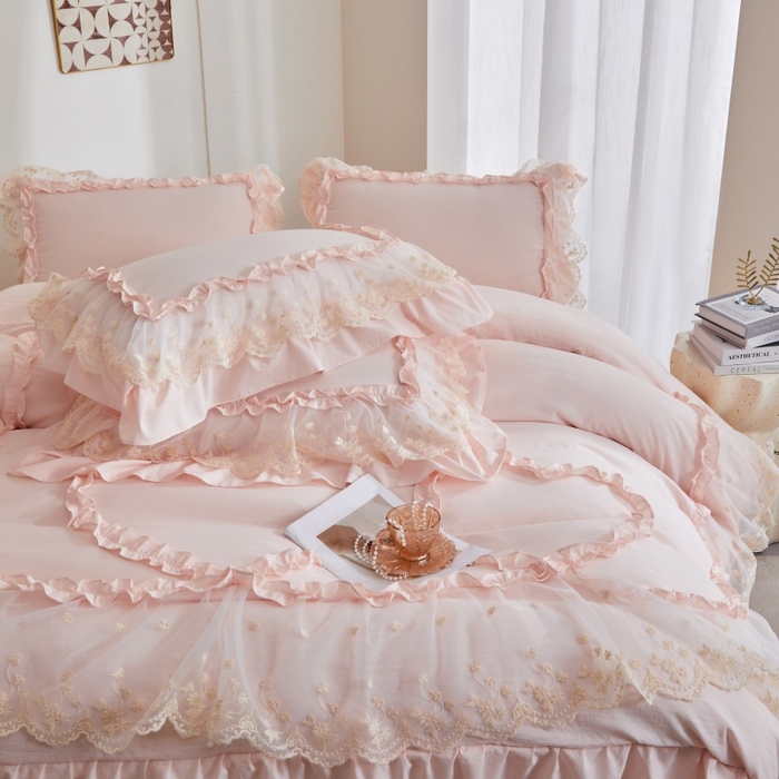 91家纺网 家纺一手货源 找家纺 七里香 2026春夏新款加厚锦棉雪纺蕾丝法式仿棉床盖韩版公主风四件套 心有所属-粉玉