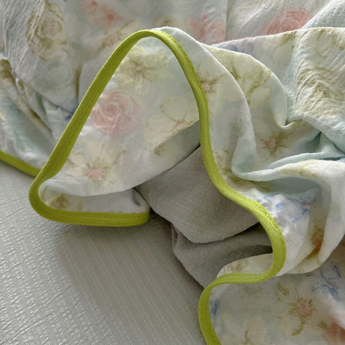 91家纺网 家纺一手货源 找家纺 睡美美家纺 2026新款皱皱纱肤感花边四件套 绿野