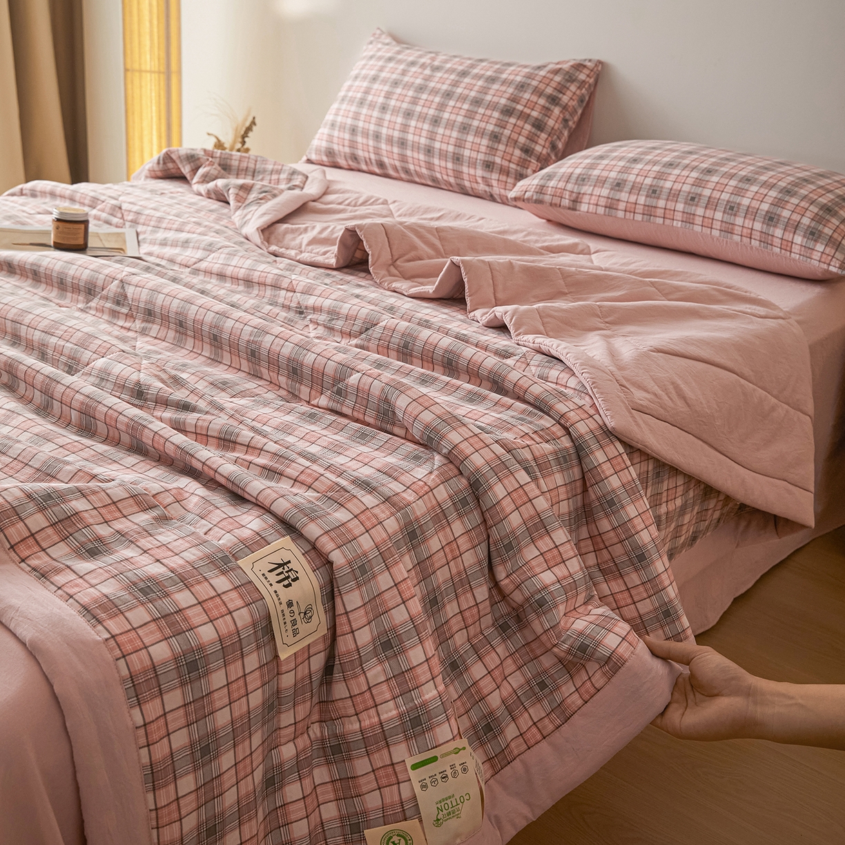 91家纺网 家纺一手货源 找家纺 寐眠 2026新款水洗棉花夏被夏凉被空调被 烟粉撞格