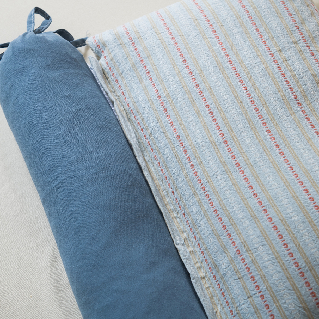 91家纺网 家纺一手货源 找家纺 莉迪娅 2026新款全棉立体条纹荞麦枕枕头枕芯 条纹蓝