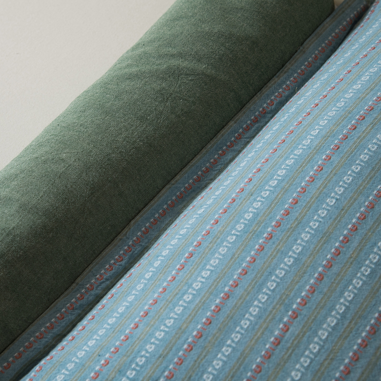 91家纺网 家纺一手货源 找家纺 莉迪娅 2026新款全棉立体条纹荞麦枕枕头枕芯 条纹绿