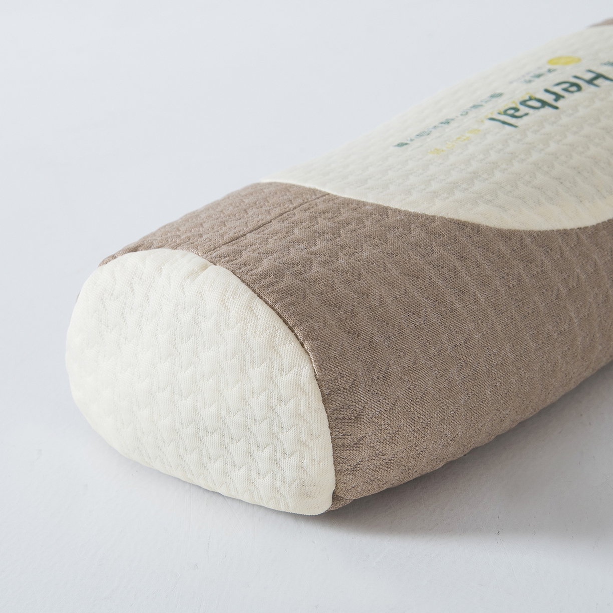 91家纺网 家纺一手货源 找家纺 莉迪娅 2026新款本草呵护针织棉荞麦护颈枕枕头枕芯 咖色