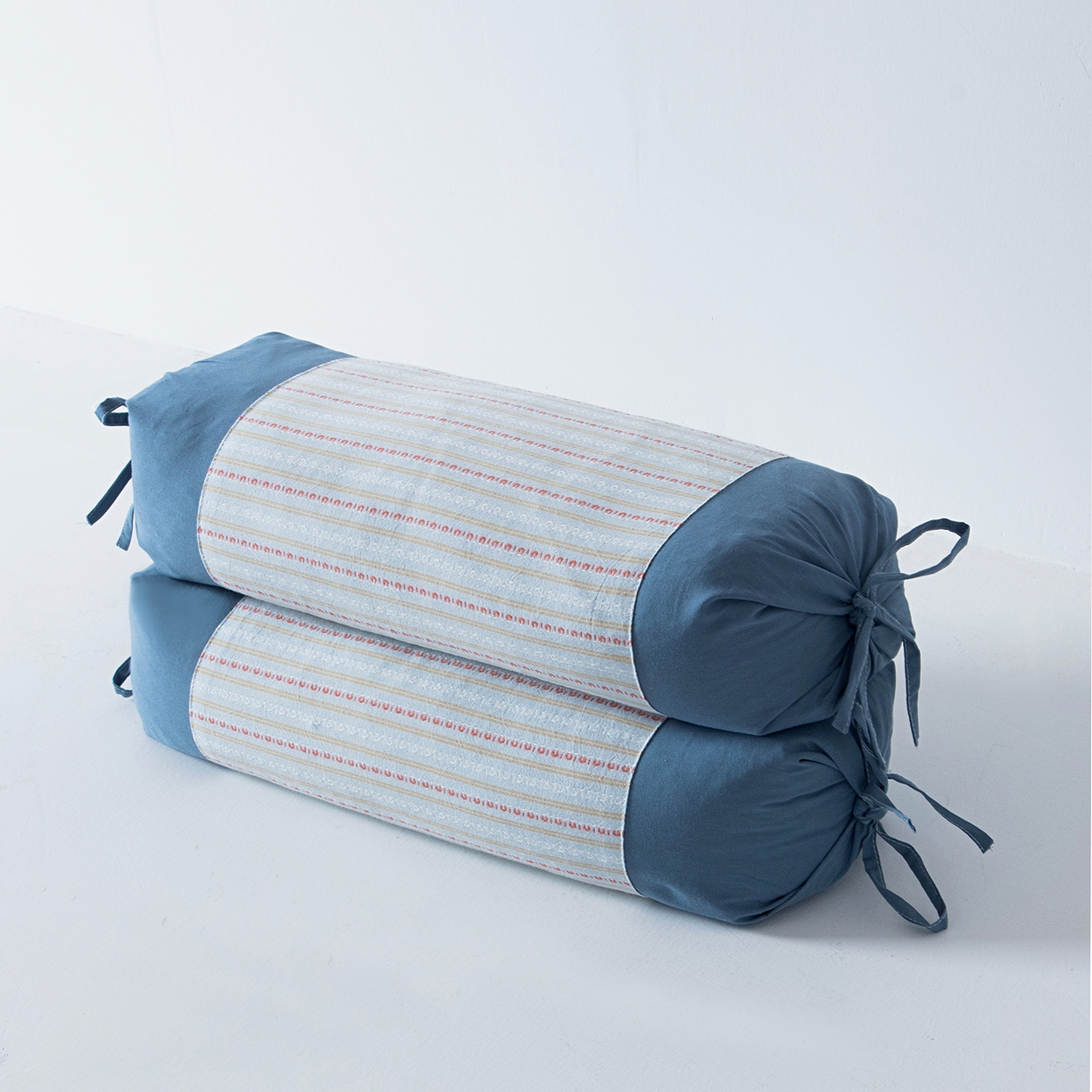 91家纺网 家纺一手货源 找家纺 莉迪娅 2026新款全棉立体条纹荞麦糖果枕枕头枕芯 糖果枕-蓝