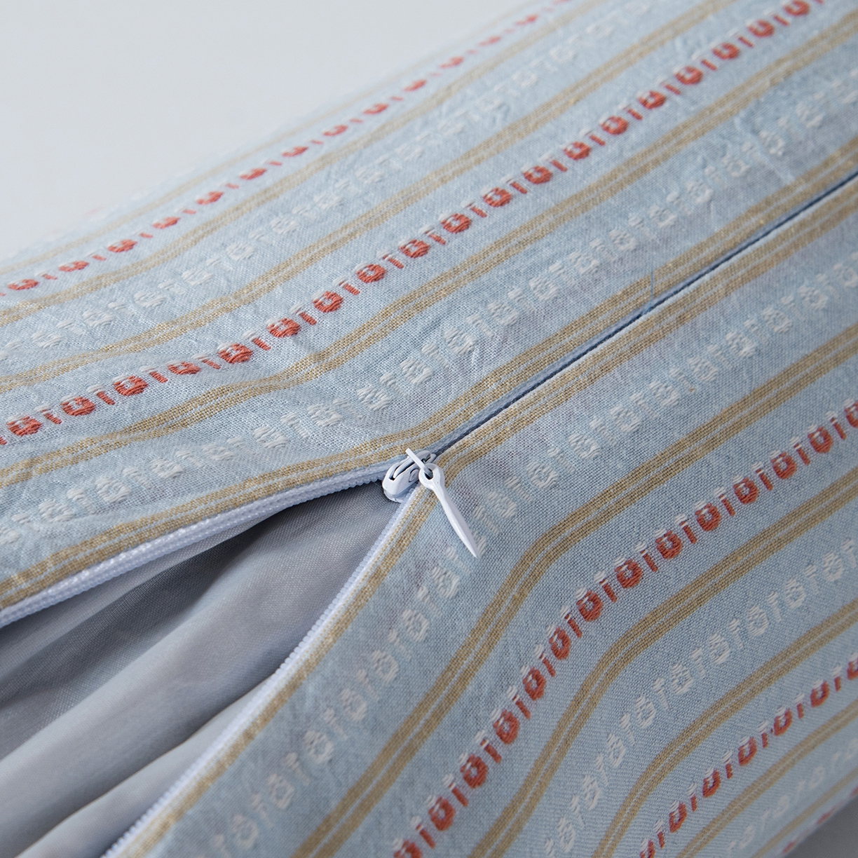 91家纺网 家纺一手货源 找家纺 莉迪娅 2026新款全棉立体条纹荞麦糖果枕枕头枕芯 糖果枕-蓝