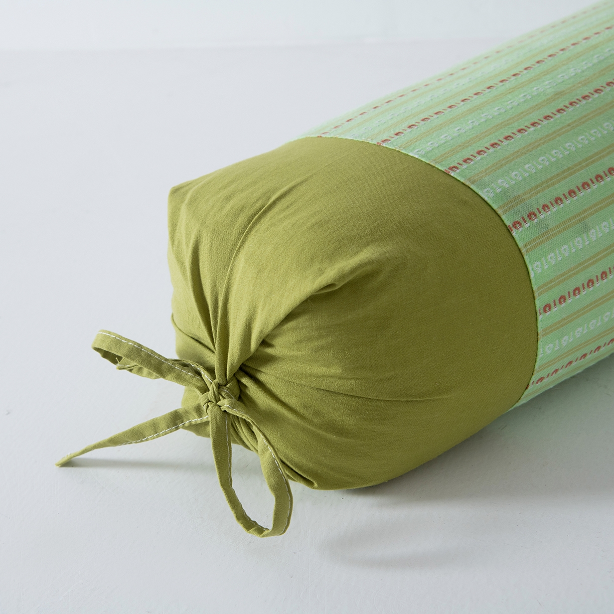 91家纺网 家纺一手货源 找家纺 莉迪娅 2026新款全棉立体条纹荞麦糖果枕枕头枕芯 糖果枕-果绿