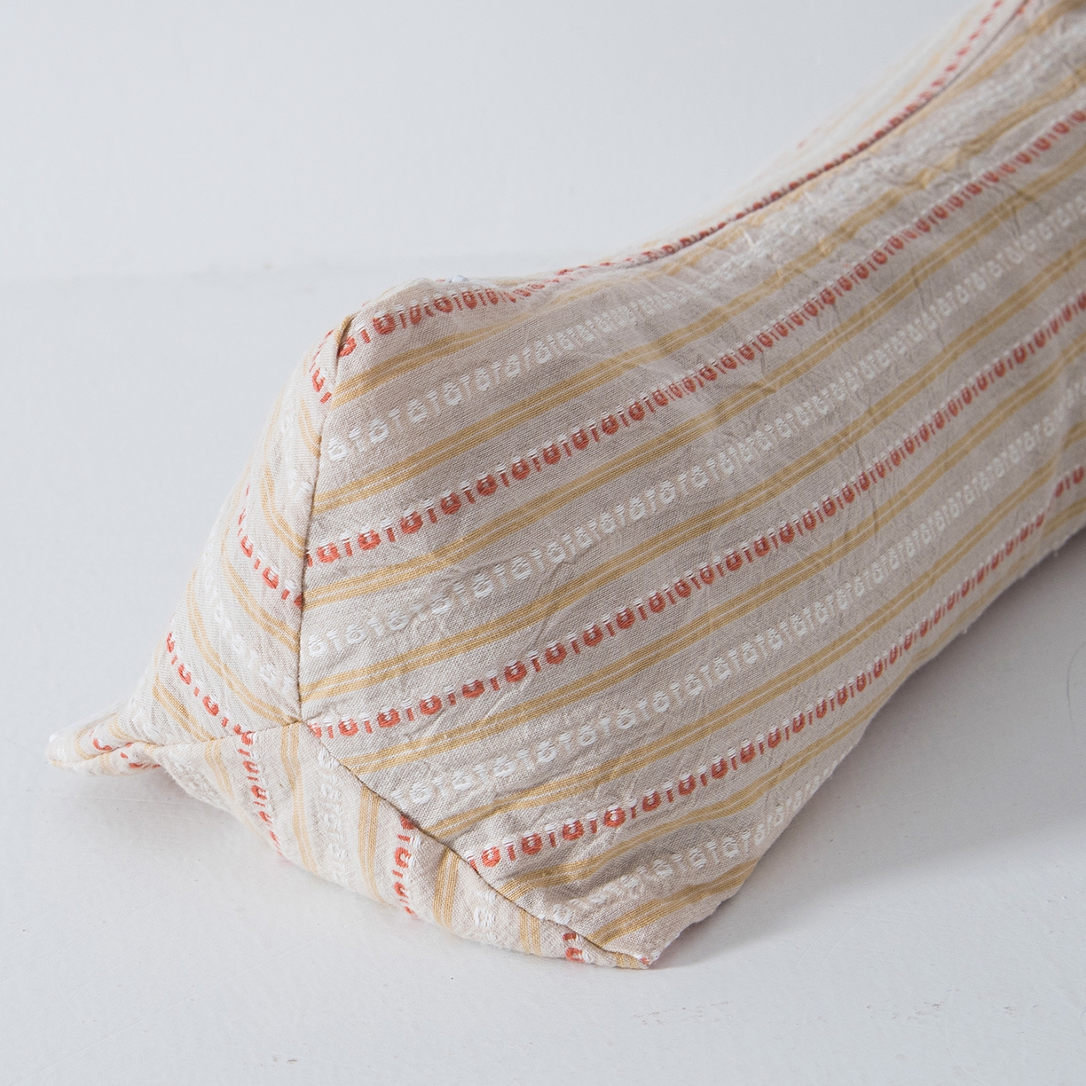 91家纺网 家纺一手货源 找家纺 莉迪娅 2026新款三角牵引组合荞麦枕枕头枕芯 三角枕-咖