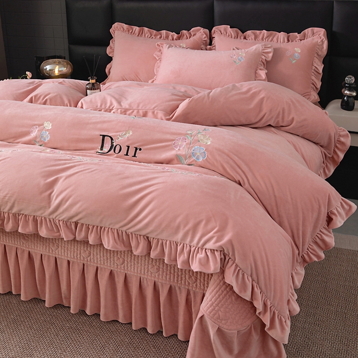 91家纺网 家纺一手货源 找家纺 莉迪娅 2026新款宝宝绒绣花床盖四件套婴儿绒纯色牛奶绒-Do系列 Do-玉色