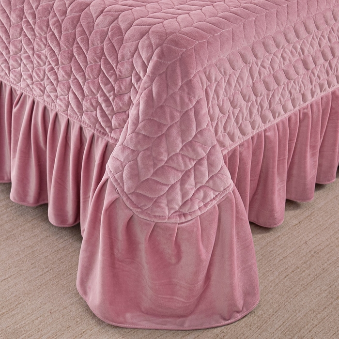 91家纺网 家纺一手货源 找家纺 （总）莉迪娅 2026新款立体雕花牛奶绒床盖四件套-轻奢花语