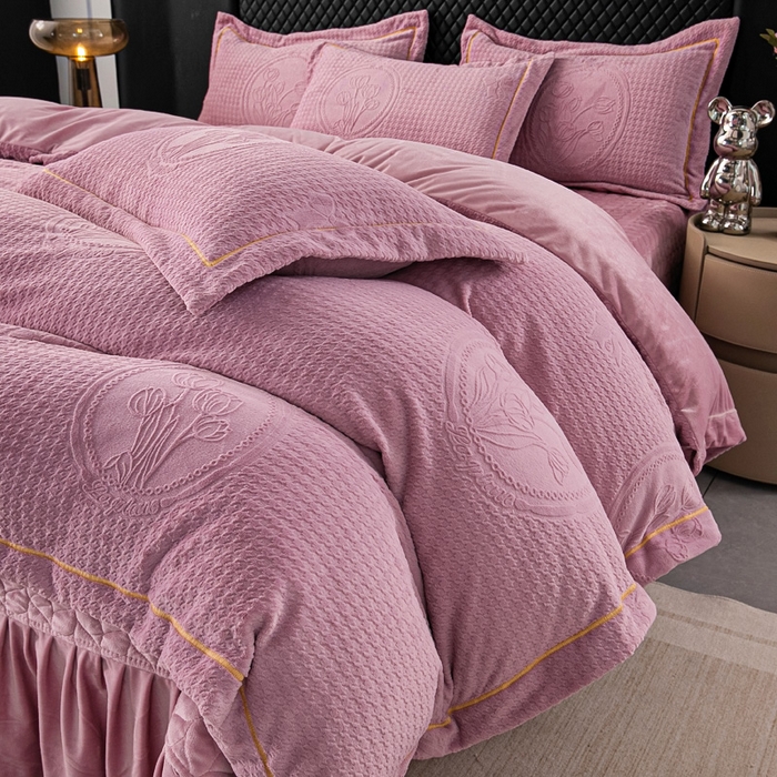 91家纺网 家纺一手货源 找家纺 莉迪娅 2026新款立体雕花牛奶绒床盖四件套-轻奢花语 轻奢花语-豆沙