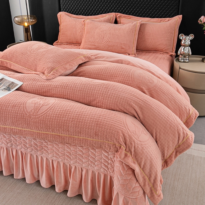 91家纺网 家纺一手货源 找家纺 莉迪娅 2026新款立体雕花牛奶绒床盖四件套-轻奢花语 轻奢花语-橘色