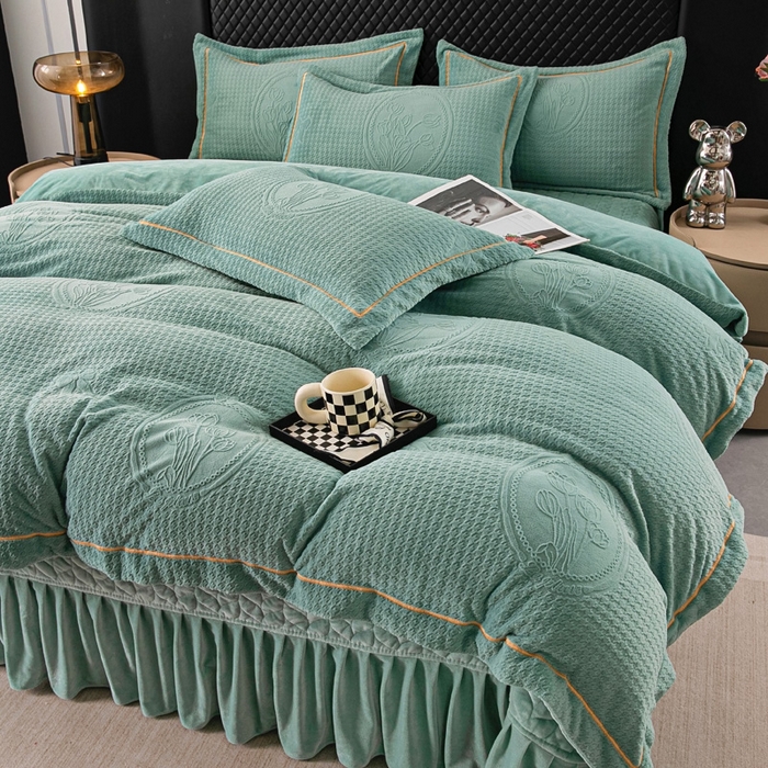 91家纺网 家纺一手货源 找家纺 莉迪娅 2026新款立体雕花牛奶绒床盖四件套-轻奢花语 轻奢花语-蔚蓝