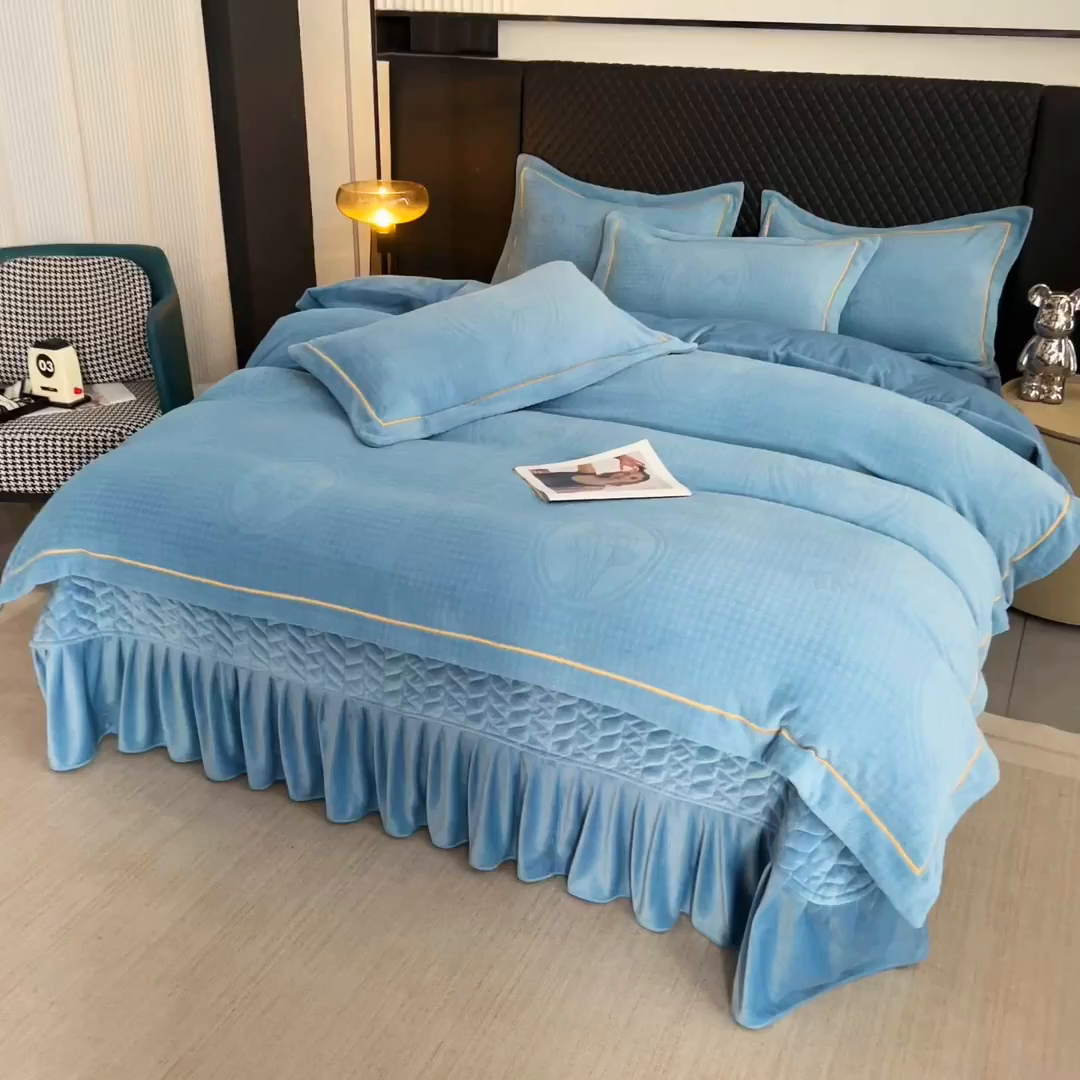 91家纺网 家纺一手货源 找家纺 莉迪娅 2026新款立体雕花牛奶绒床盖四件套-轻奢花语 轻奢花语-蓝色