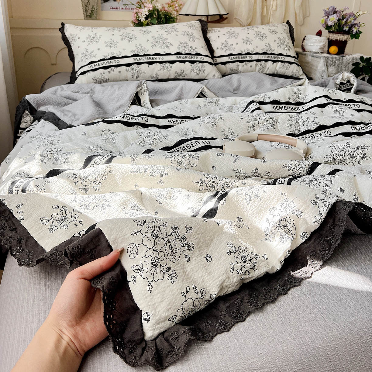 瑞禾家纺 2026新款彩色花边木棉皱皱纱夏被四件套 赫本