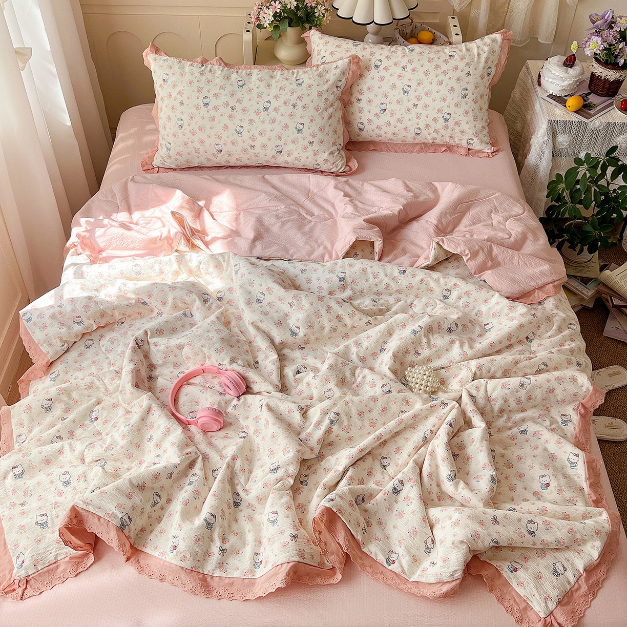 91家纺网 家纺一手货源 找家纺 瑞禾家纺 2026新款彩色花边木棉皱皱纱夏被四件套 奶芙喵