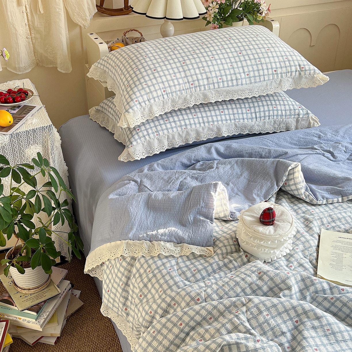 91家纺网 家纺一手货源 找家纺 瑞禾家纺 2026新款彩色花边木棉皱皱纱夏被四件套 甜心格格