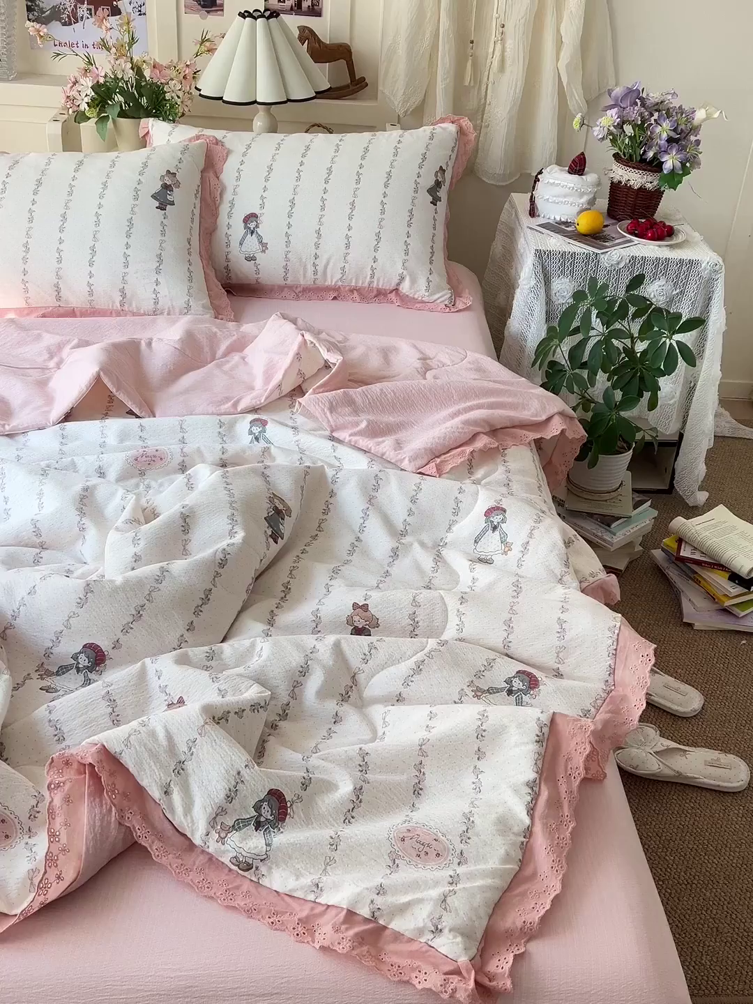 91家纺网 家纺一手货源 找家纺 瑞禾家纺 2026新款彩色花边木棉皱皱纱夏被四件套 午后花园