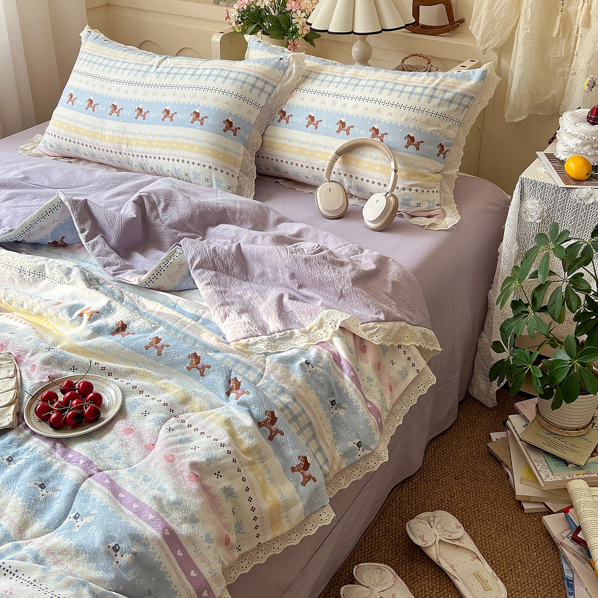 91家纺网 家纺一手货源 找家纺 瑞禾家纺 2026新款彩色花边木棉皱皱纱夏被四件套 小马驹