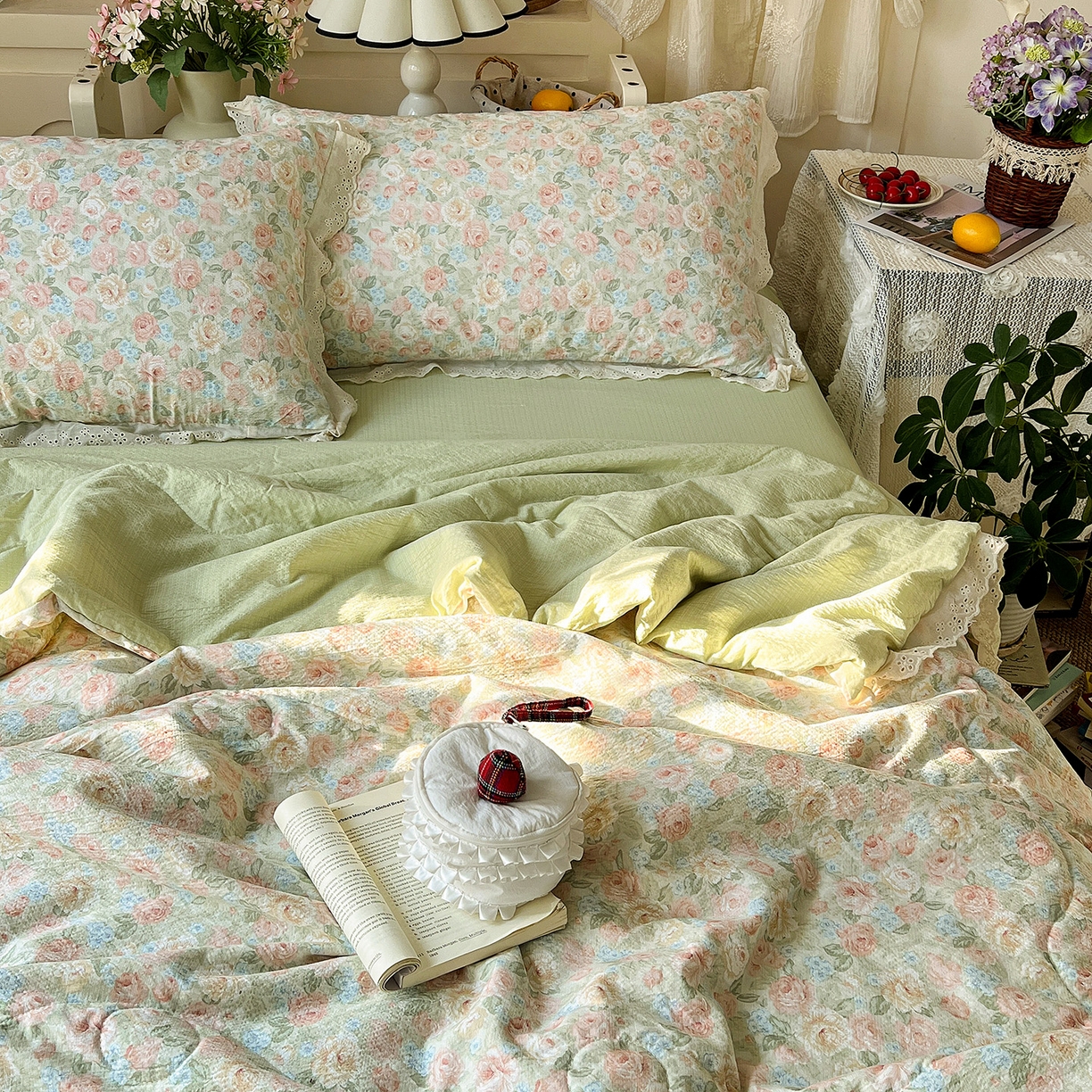 91家纺网 家纺一手货源 找家纺 瑞禾家纺 2026新款彩色花边木棉皱皱纱夏被四件套 邂逅